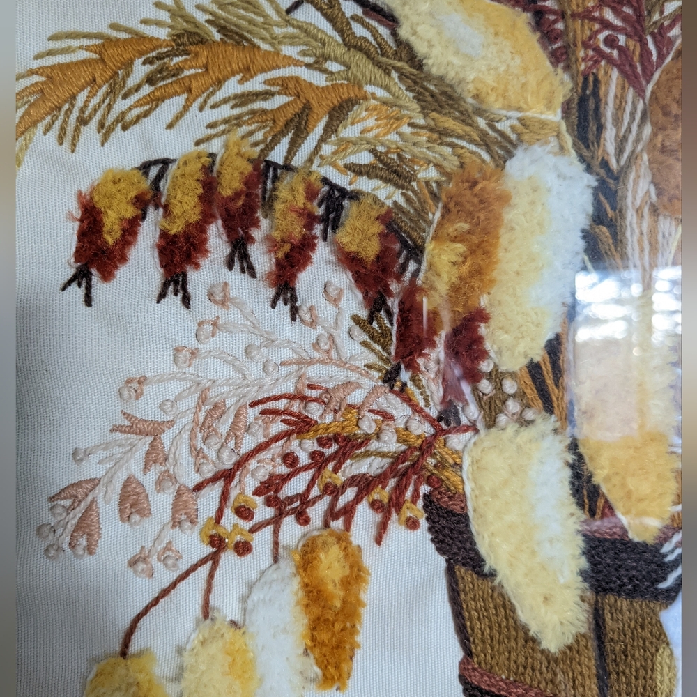 Vtg MCM Crewel‎ Needle Point Floral Bouquet Picture Large Wall Art 18" x 22" - Picture 3 of 14